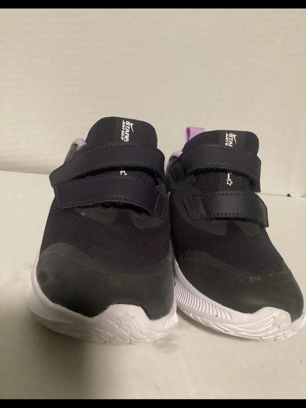 Nike easy hook